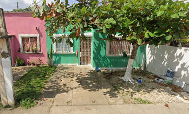 CASA DE RECUPERACIÓN BANCARIA EN CALLE SANTA MARTHA, FRACC. SANTA CRUZ, SOCONUSCO, VERACRUZ. ¡NO SE ACEPTAN CRÉDITOS!