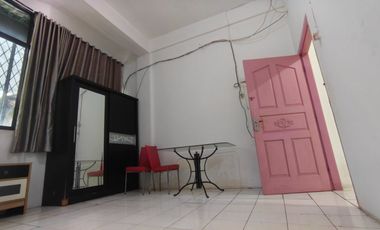 Disewakan Rumah di Jelambar Barat 2 J Dengan 3 Kamar Tidur 2 Kamar Mandi 4x13 Dengan 3 Lantai Bangunan Untuk Hunian