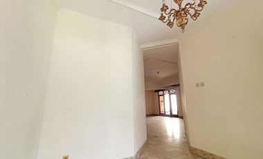 Dijual Cepat Rumah Di Bougenvile bougenville dekat pusat kuliner Antapani Bandung