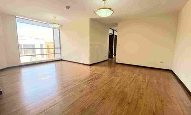 Departamento en renta. Cuenca .Sector Superstock