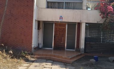 CASA EN AV. HENRIQUEZ- PRINCIPALMENTE EMPRESAS