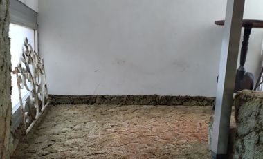 CASA EN AV. HENRIQUEZ- PRINCIPALMENTE EMPRESAS