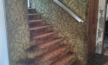 CASA EN AV. HENRIQUEZ- PRINCIPALMENTE EMPRESAS