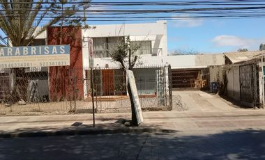 CASA EN AV. HENRIQUEZ- PRINCIPALMENTE EMPRESAS
