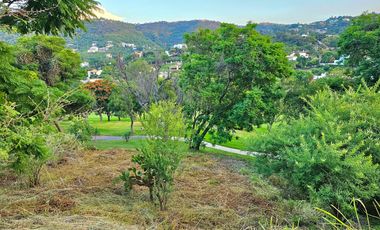 LAS CAÑADAS TERRENO EN VENTA A CAMPO DE GOLF CON HERMOSA VISTA