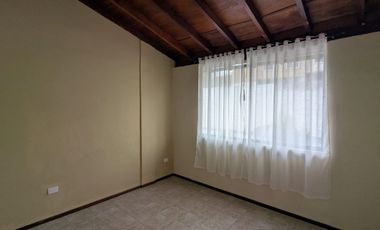 CASA DE VENTA 3 DORMITORIOS ARMENIA 2. VALLE DE LOS CHILLOS