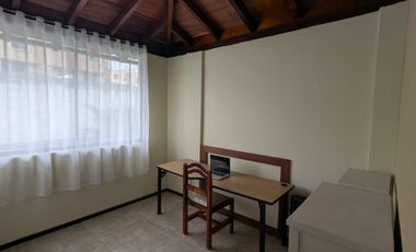 CASA DE VENTA 3 DORMITORIOS ARMENIA 2. VALLE DE LOS CHILLOS