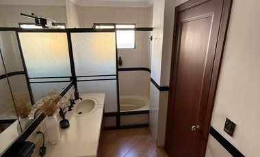 Departamento de Venta en Sector UEES