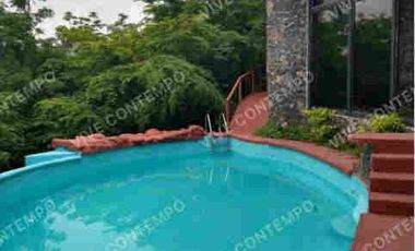 CASA SOLA CON ALBERCA EN YAUTEPEC