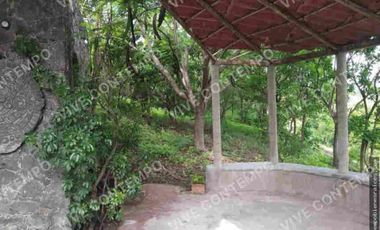 CASA SOLA CON ALBERCA EN YAUTEPEC