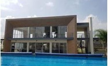 CASA EN VENTA CASA FUERTE 389 COTO BALUARTE