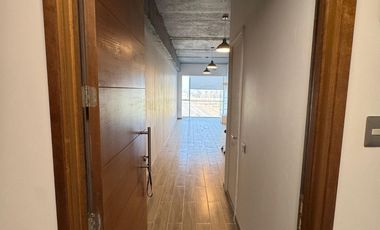 ARRIENDO OFICINA MODERNA EN EDIFICIO DA VINCI, PUERTAS DE CHICUREO, PLANTA LIBRE + 2 ESTACIONAMIENTOS
