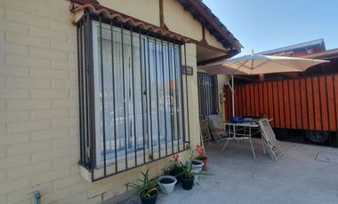 Casa En Venta En Quebrada El Sauce, Sto. Tomas III, Lampa