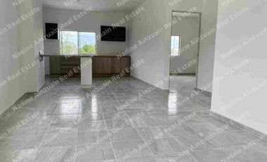 SE VENDE EDIFICIO DE 3 DEPARTAMENTOS AMPLIOS, AMUEBLADOS Y EQUIPADOS.UBICADO EN ZONA SUR POR AV. 135. CANCÚN, QUINTANA ROO.