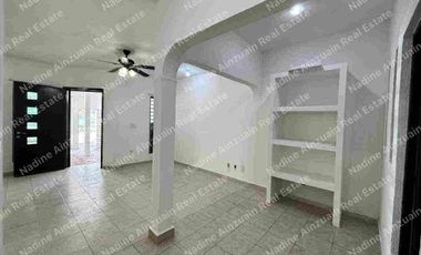 SE VENDE EDIFICIO DE 3 DEPARTAMENTOS AMPLIOS, AMUEBLADOS Y EQUIPADOS.UBICADO EN ZONA SUR POR AV. 135. CANCÚN, QUINTANA ROO.