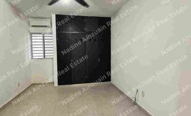 SE VENDE EDIFICIO DE 3 DEPARTAMENTOS AMPLIOS, AMUEBLADOS Y EQUIPADOS.UBICADO EN ZONA SUR POR AV. 135. CANCÚN, QUINTANA ROO.
