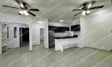 SE VENDE EDIFICIO DE 3 DEPARTAMENTOS AMPLIOS, AMUEBLADOS Y EQUIPADOS.UBICADO EN ZONA SUR POR AV. 135. CANCÚN, QUINTANA ROO.