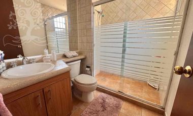 Preciosa Residencia en Venta en Rinconada San Mateo.