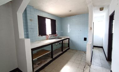 Loca para empresas , bodega y oficinas – Centro de Santa Marta  3 Pisos | Excelente Ubicación | Ideal para Negocio e Inversión