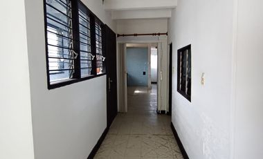 Loca para empresas , bodega y oficinas – Centro de Santa Marta  3 Pisos | Excelente Ubicación | Ideal para Negocio e Inversión