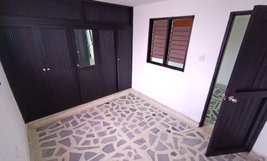 Loca para empresas , bodega y oficinas – Centro de Santa Marta  3 Pisos | Excelente Ubicación | Ideal para Negocio e Inversión