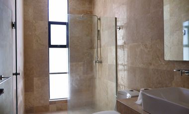 Casa en Renta, Lomas de Angelópolis I, Retorno Bali N.7, Clúster 222, Puebla.