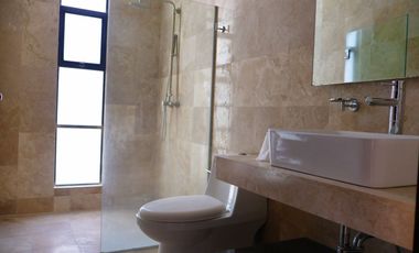 Casa en Renta, Lomas de Angelópolis I, Retorno Bali N.7, Clúster 222, Puebla.