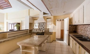 Semi-Furnished 4 Bedroom House with Swimming Pool for Rent in Banilad