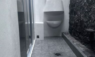 En VENTA Casa en el Fracc. Floresta sobre Avenida