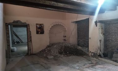 VENDO CASA VIEJA CENTRICA, BARATA, EN EL CENTRO DE SAN MIGUEL DE ALLENDE, CON VISTAS ESPECTACULARES A LAS IGLESIAS DEL CENTRO DE LA CIUDAD