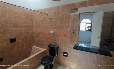 Se Alquila Casa En Residencial La Angostura - Ideal Para Vivienda U Oficina