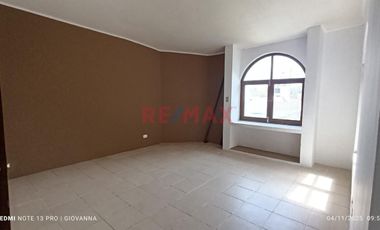 Se Alquila Casa En Residencial La Angostura - Ideal Para Vivienda U Oficina
