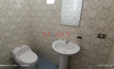 Se Alquila Casa En Residencial La Angostura - Ideal Para Vivienda U Oficina