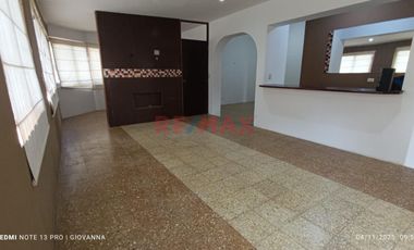 Se Alquila Casa En Residencial La Angostura - Ideal Para Vivienda U Oficina