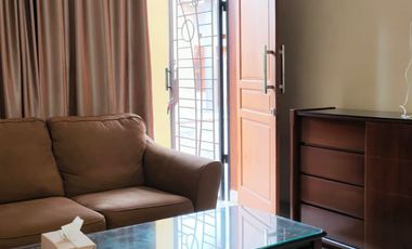 DIJUAL CEPAT! Turun Harga Drastis! Rumah Full Furnished Siap Huni di Perumahan Colomadu Karanganyar