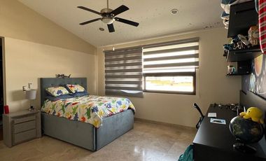 Casa en venta de 4 recámaras en El molino Condominio 15