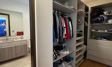 Casa en venta de 4 recámaras en El molino Condominio 15