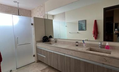 Casa en venta de 4 recámaras en El molino Condominio 15
