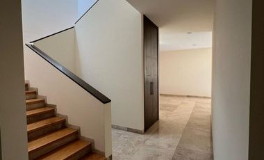 Casa en venta de 4 recámaras en El molino Condominio 15