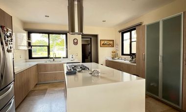 Casa en venta de 4 recámaras en El molino Condominio 15