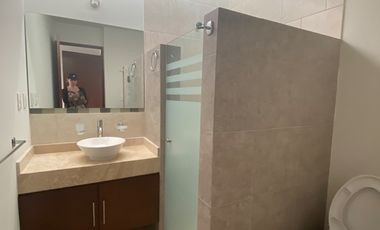 Casa modelo grande en venta en Danubio Azul zona norte