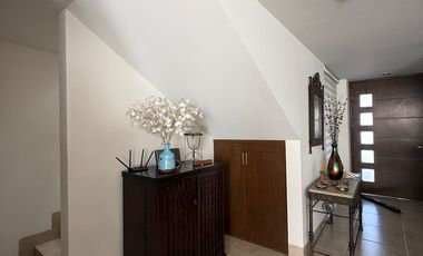 Casa modelo grande en venta en Danubio Azul zona norte