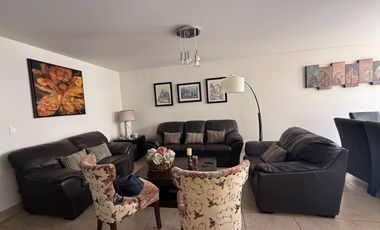 Casa modelo grande en venta en Danubio Azul zona norte