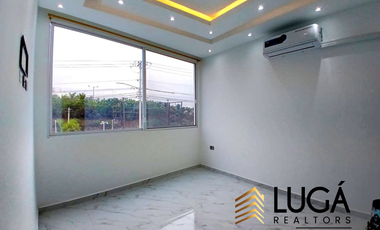 Casa nueva semi amoblada en renta en urbanización privada con piscina, Av. Circunvalación Manta, Ecuador