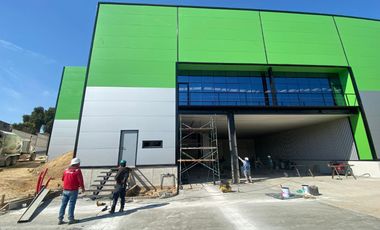 🏭 NUEVA NAVE INDUSTRIAL AAA EN BARRIENTOS – DESDE 2,200 M² HASTA 7,400 M² | IDEAL PARA LOGÍSTICA Y ÚLTIMA MILLA (DISPONIBILIDAD INMEDIATA)