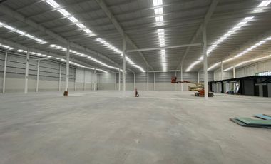 🏭 NUEVA NAVE INDUSTRIAL AAA EN BARRIENTOS – DESDE 2,200 M² HASTA 7,400 M² | IDEAL PARA LOGÍSTICA Y ÚLTIMA MILLA (DISPONIBILIDAD INMEDIATA)