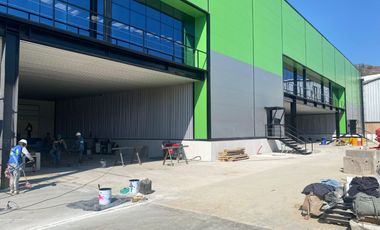 🏭 NUEVA NAVE INDUSTRIAL AAA EN BARRIENTOS – DESDE 2,200 M² HASTA 7,400 M² | IDEAL PARA LOGÍSTICA Y ÚLTIMA MILLA (DISPONIBILIDAD INMEDIATA)