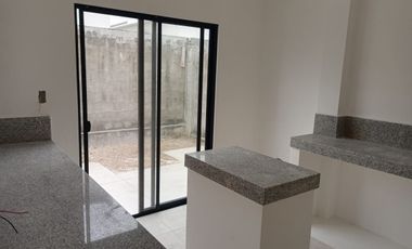 Casa de venta en la Urbanización La Joya, 4 dormitorios, 131 m2.