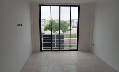 Casa de venta en la Urbanización La Joya, 4 dormitorios, 131 m2.