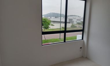 Casa de venta en la Urbanización La Joya, 4 dormitorios, 131 m2.